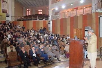 02-Ex-VC KMU Dr Hafiz Ullah offering fateha during condolence reference of Capt. Jazib Shaheed (Custom)1518410464.JPG